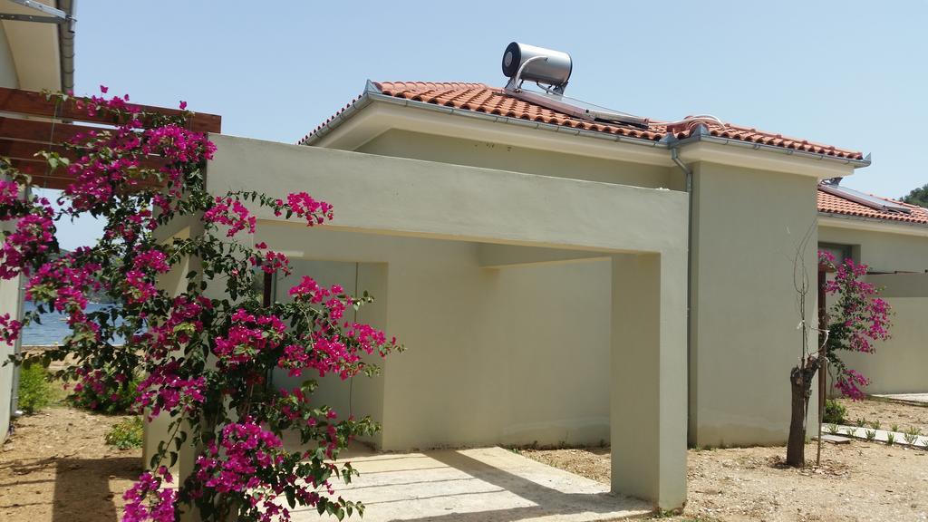 Thea Houses Milina Zewnętrze zdjęcie