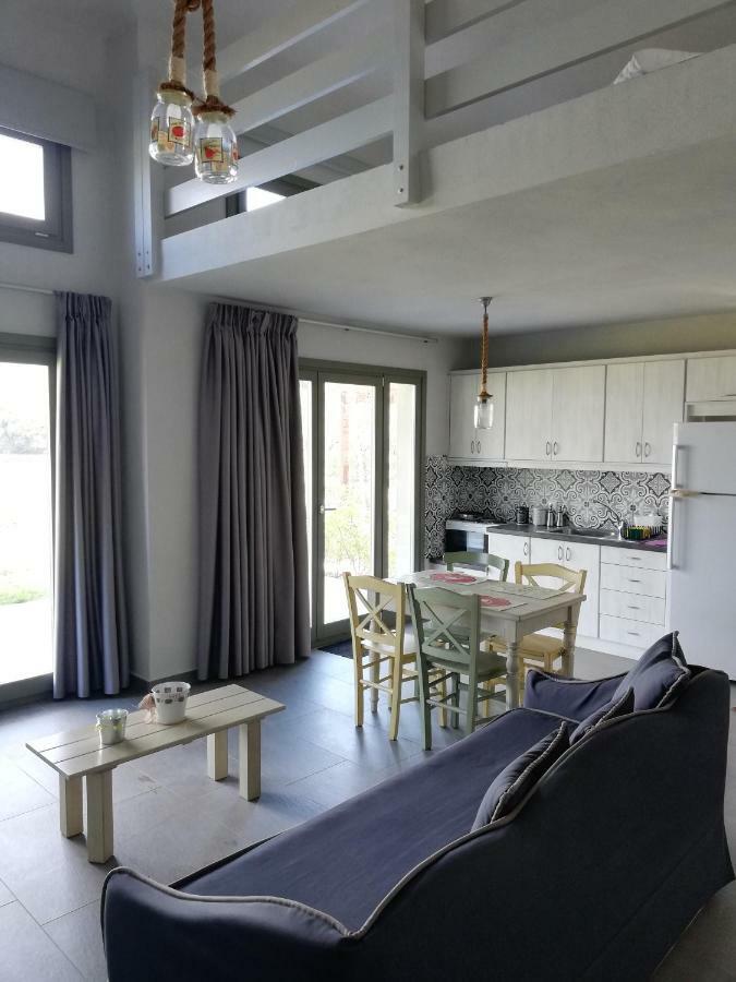 Thea Houses Milina Zewnętrze zdjęcie